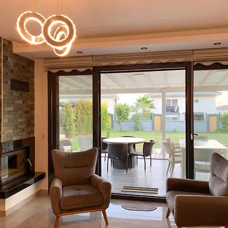 özel Havuzlu Müstakil Lüks Kusadasi