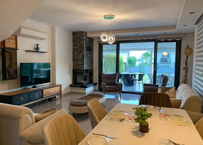 özel Havuzlu Müstakil Lüks * Kuşadası