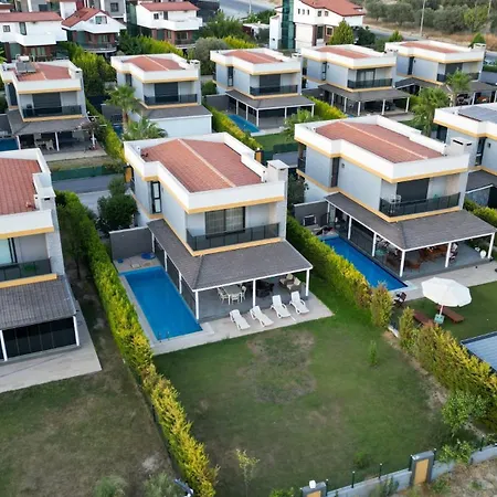 Oezel Havuzlu Muestakil Lueks