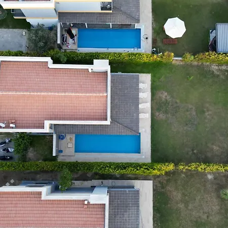 Oezel Havuzlu Muestakil Lueks Villa