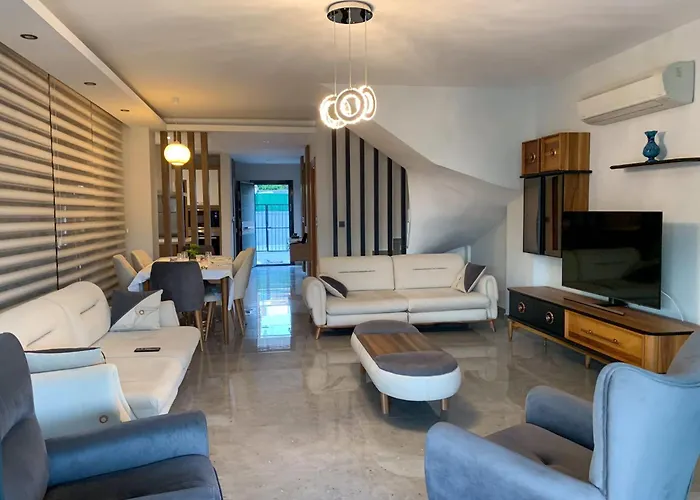 Villa Oezel Havuzlu Muestakil Lueks *